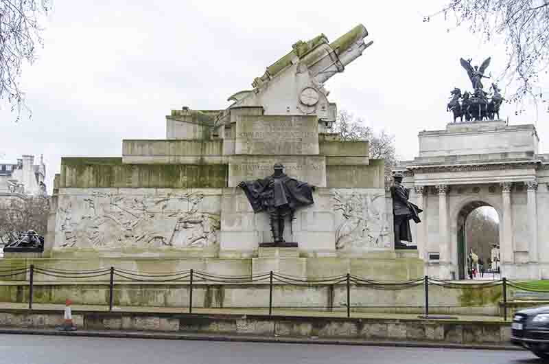 132 - Inglaterra - Londres - Hyde Park Corner - Royal Artillery memorial